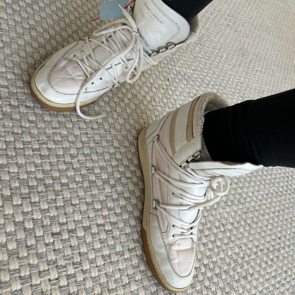 Saint Laurent Ski Shearling High-Top Sneakers - Picture 10 of 11